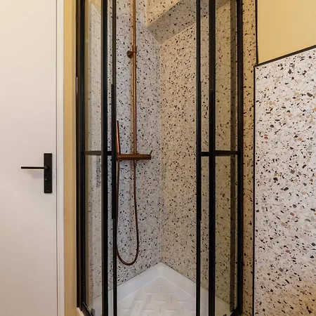 Grand Refait A Neuf 16 - 4p Daire *